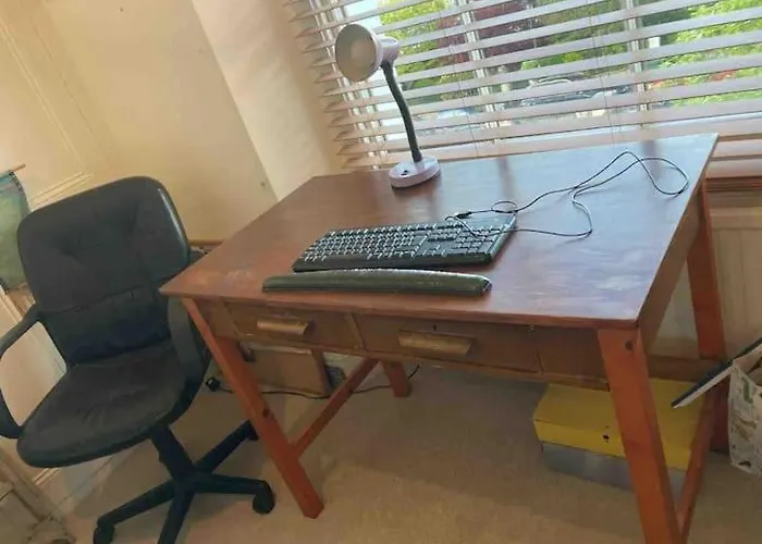 Private Office Room In Clifton With Free Parking