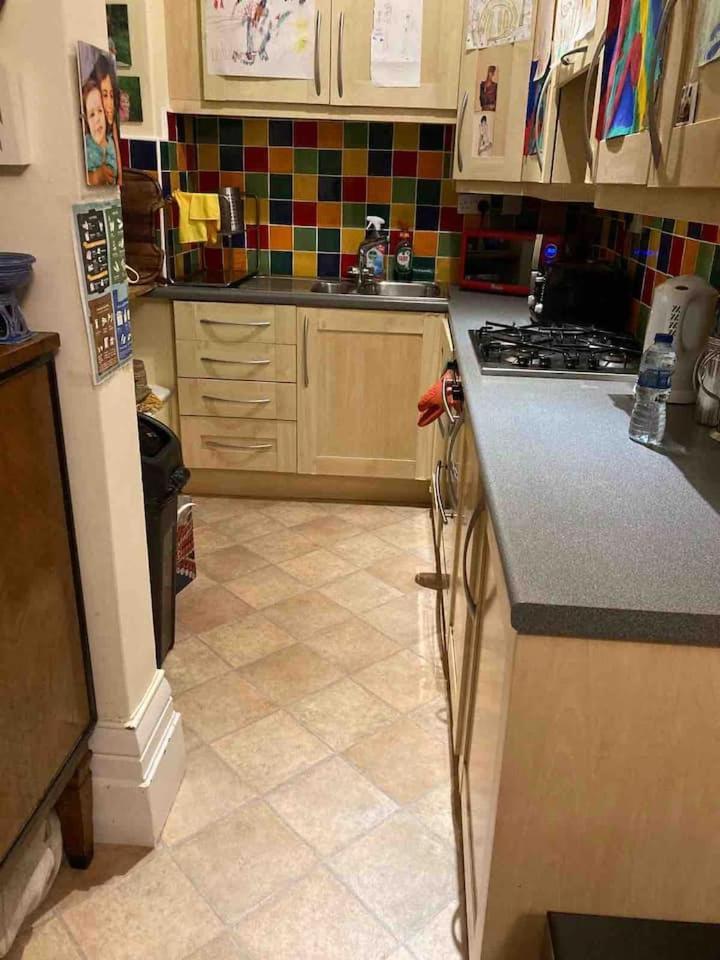 Private Office In Clifton With Free Parking Homestay *