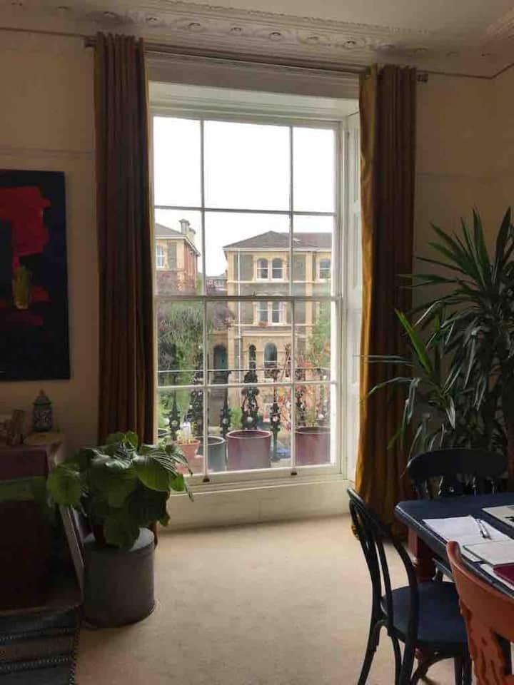 Private Office In Clifton With Free Parking *